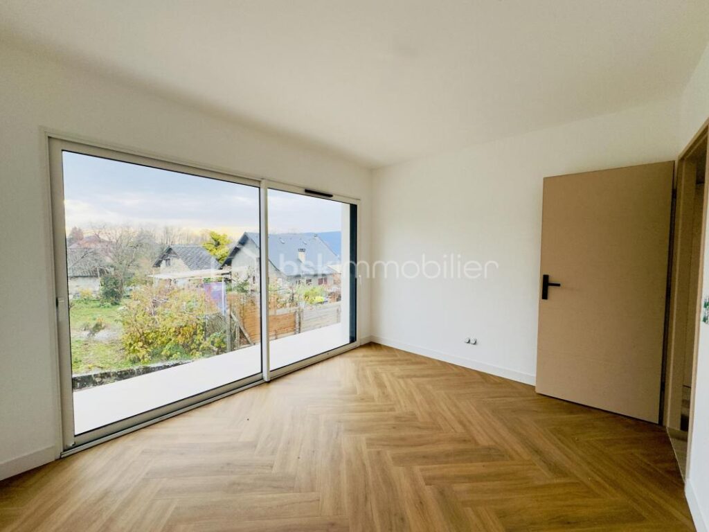 Maison T4 de 2025 RE 2020 à Pugny-Chatenod – 4 pièces – 3 chambres – 123 m²