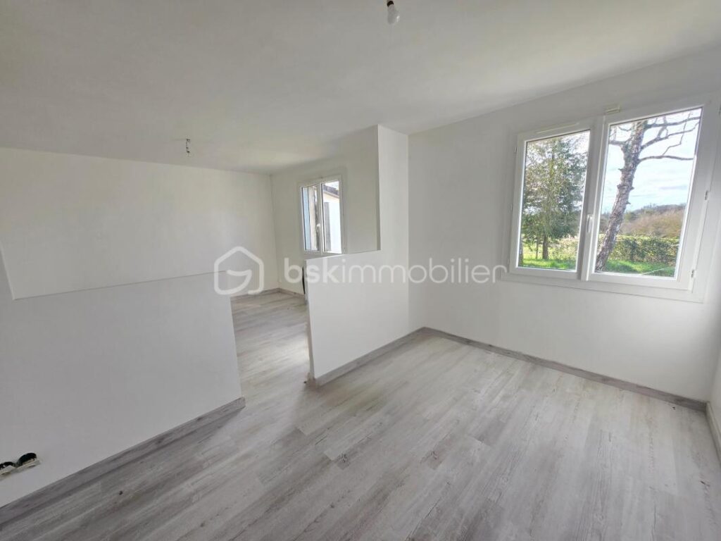 Beau Pavillon de plain pied de 125m² de Parigny les Vaux – 4 pièces – 3 chambres – 125 m²