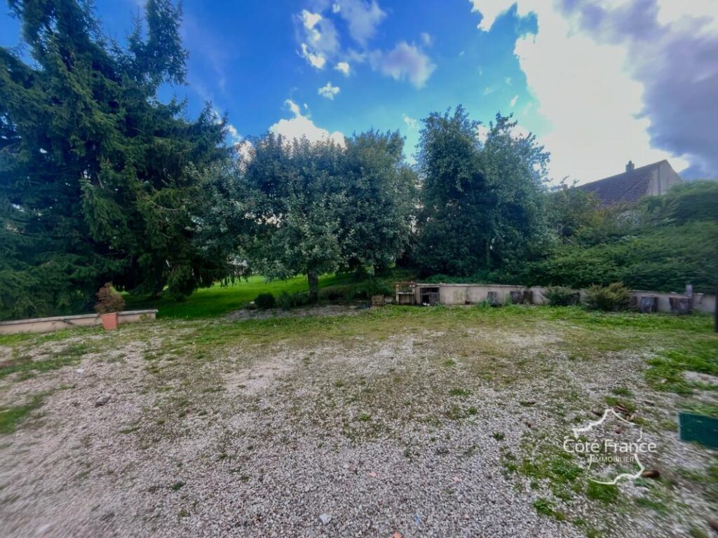 Charmante longère de 160 m2 habitables avec dépendances et j – 6 pièces – 4 chambres – 160 m²