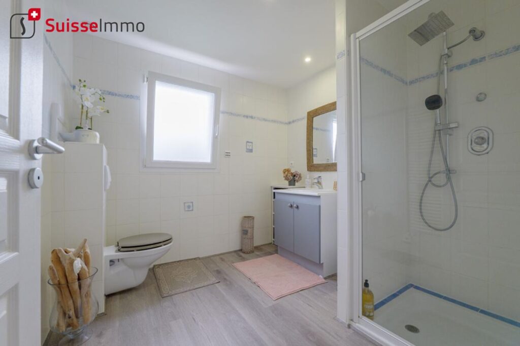 Maison d’architecte 7 pièces 207 m2 – 7 pièces – 5 chambres – 207 m²