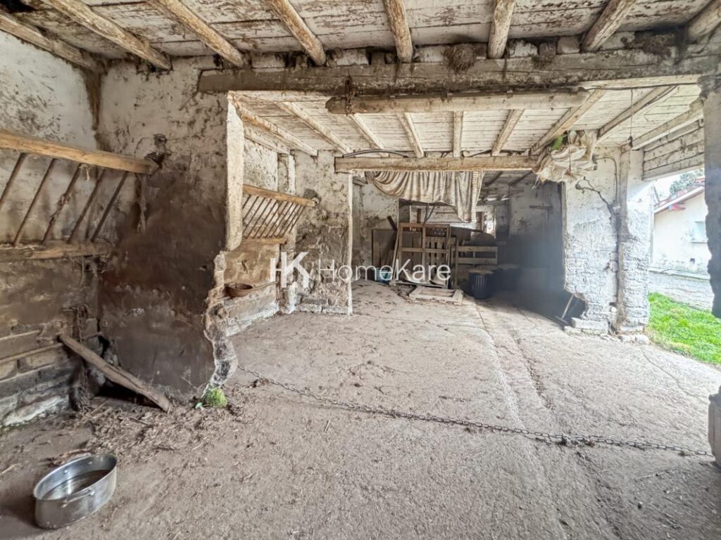 EXCLUSIVITÉ, UNE FERME AVEC DE NOMBREUSES POSSIBILITES – 7 pièces – 5 chambres – 190 m²