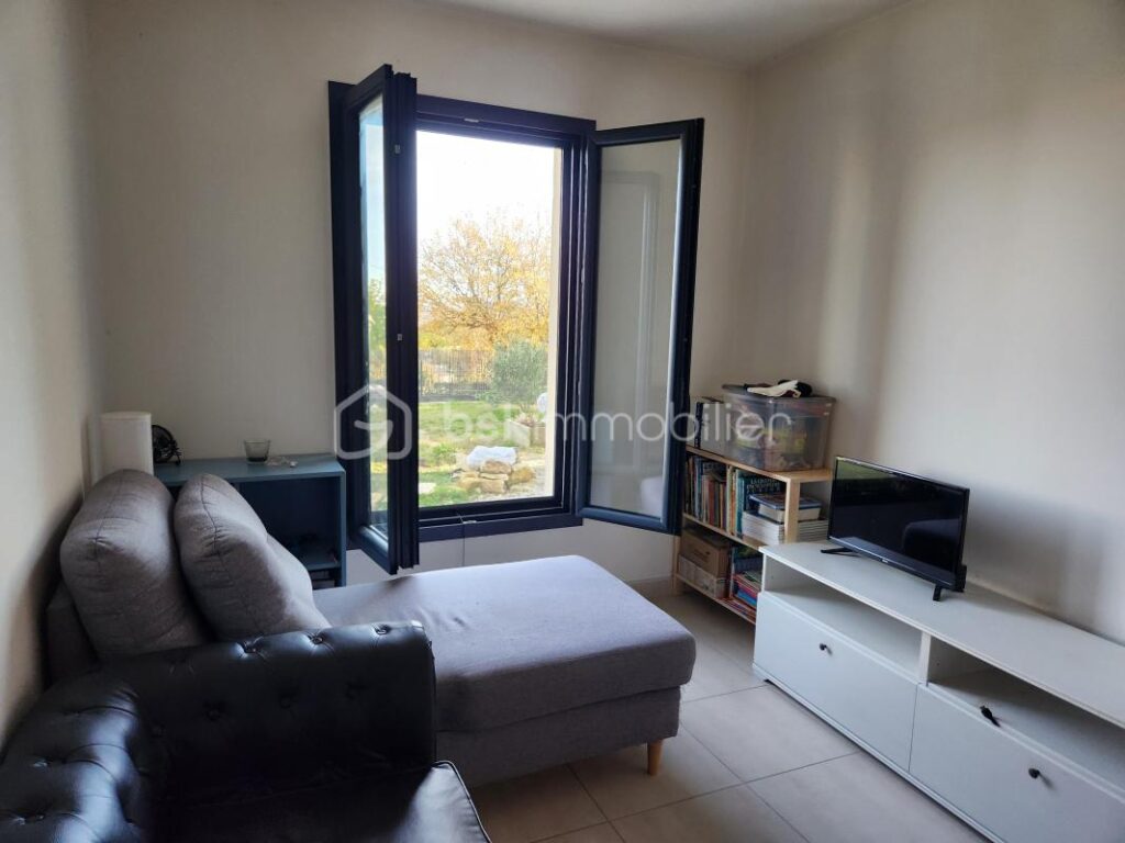 EXCLUSIVITE à FORCALQUIER : Deux logements indépendants de plain pied dans quartier calme ! – 8 pièces – 5 chambres – 175 m²