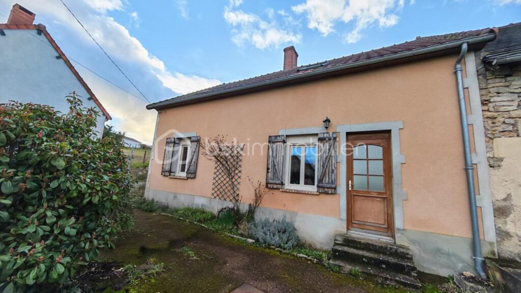 Charmante maison mitoyenne authentique 104 m² habitable environ – 4 pièces – 2 chambres – 112 m²