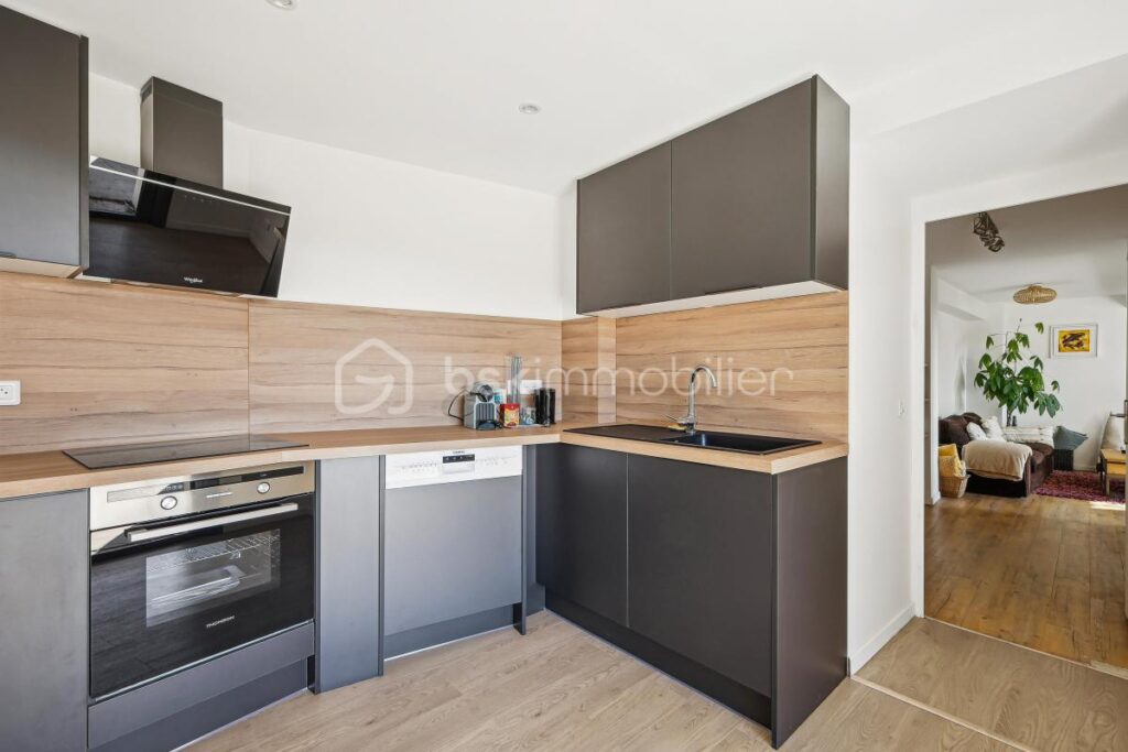 Un espace de vie exceptionnel avec de multiples terrasses ! – 7 pièces – 4 chambres – 234 m²