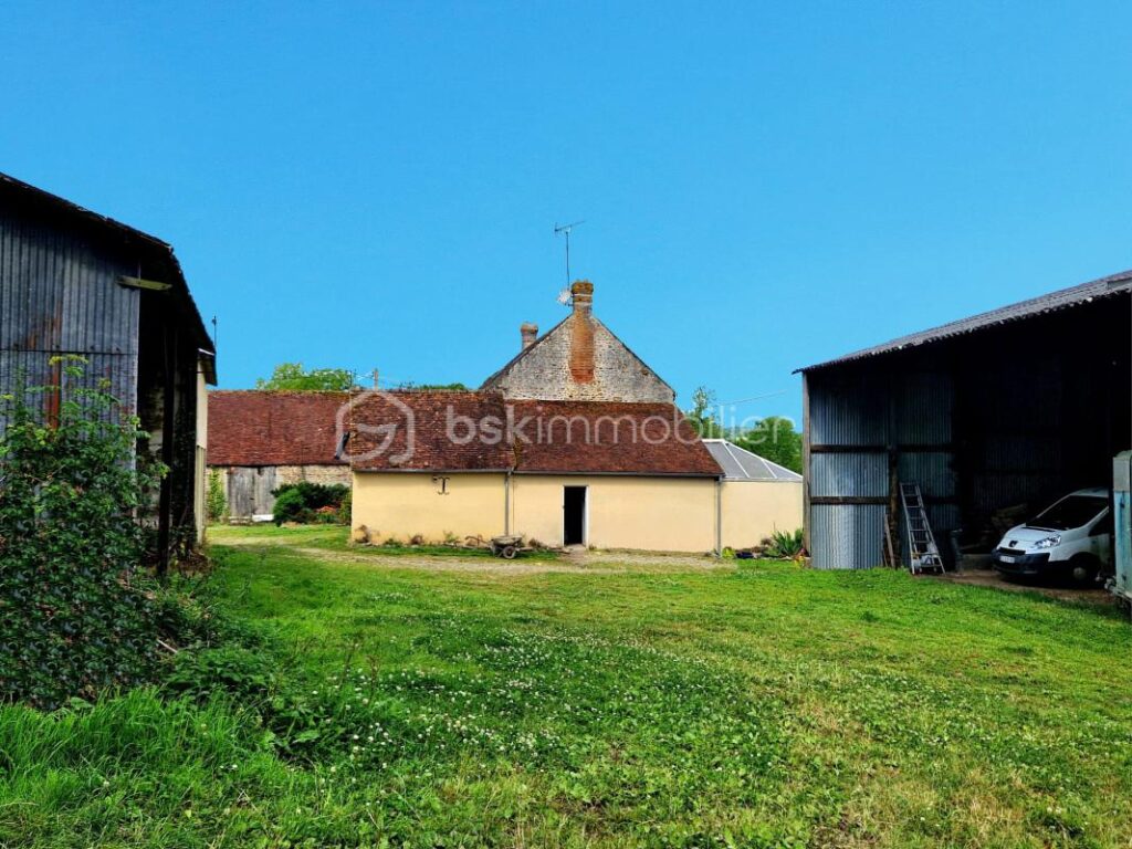 Maison de 150m2 avec dépendances et jardin ! – 5 pièces – 3 chambres – 150 m²