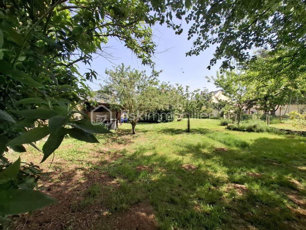 SOUS LE CHARME – 4 pièces – 2 chambres – 90 m²