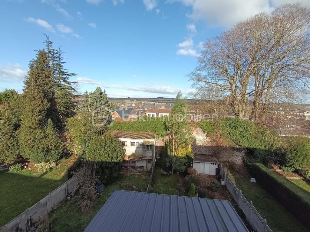 Maison de ville familiale classée C au DPE – 6 pièces – 4 chambres – 97 m²