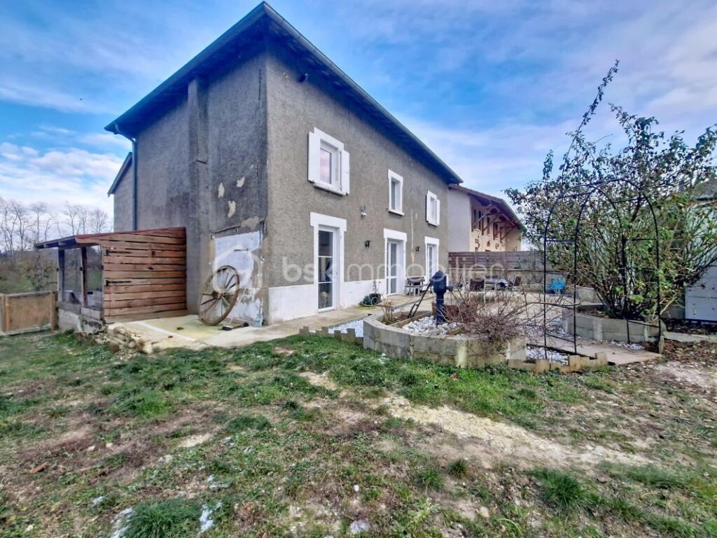 Maison de charme et de caractère – avec 4 chambres – 5 pièces – 4 chambres – 145 m²