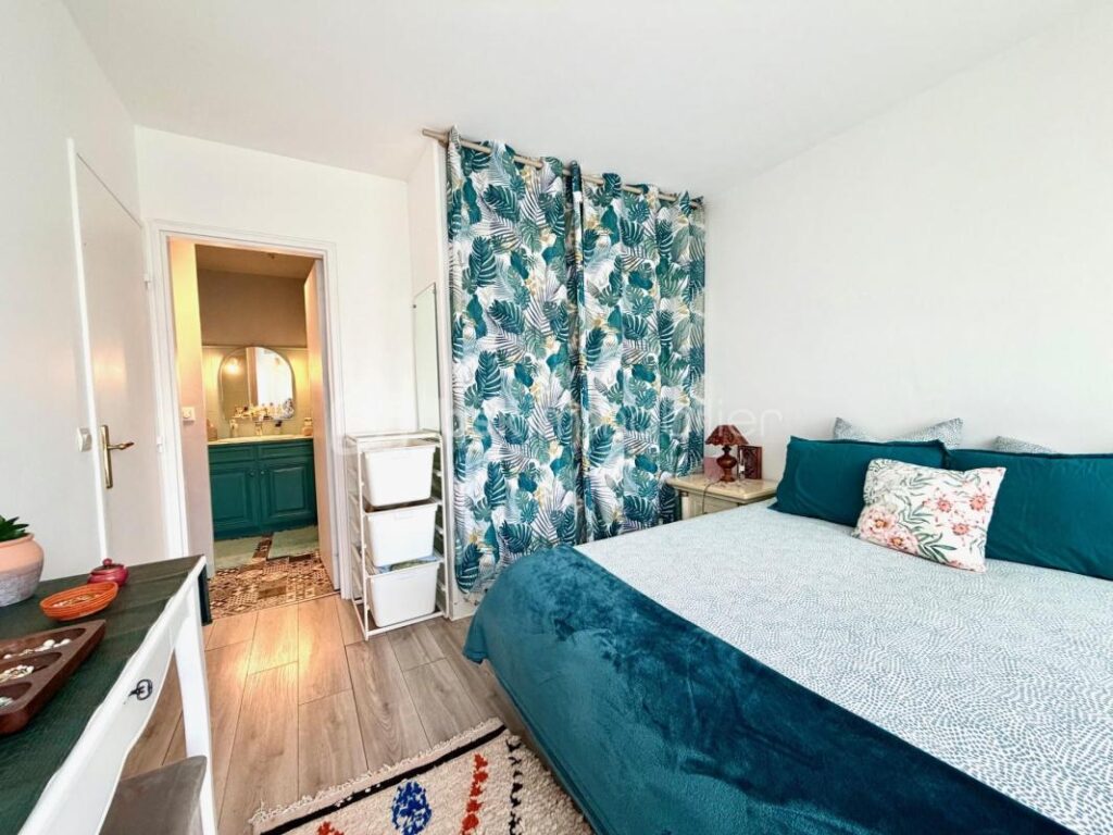 Résidence LES CHAMPS LASNIERS beau F5 avec cave et 2 places de parking privé en sous sol – 5 pièces – 3 chambres – 96 m²