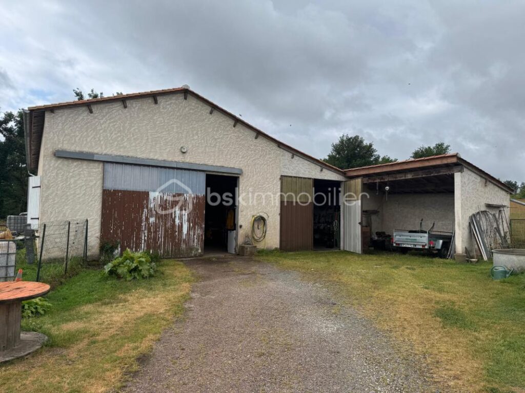 Maison périgourdine – 6 pièces – 4 chambres – 159 m²