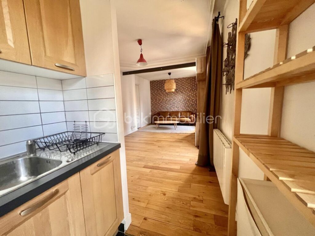 T2 de 43 m2 au 2ème étage sans ascenseur – RUE DE CRIMEE – Paris XIXème – 2 pièces – 1 chambre – 42 m²