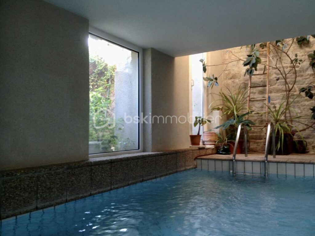 L’écrin panoramique d’une collection d’œuvres d’art – 12 pièces – 6 chambres – 308 m²