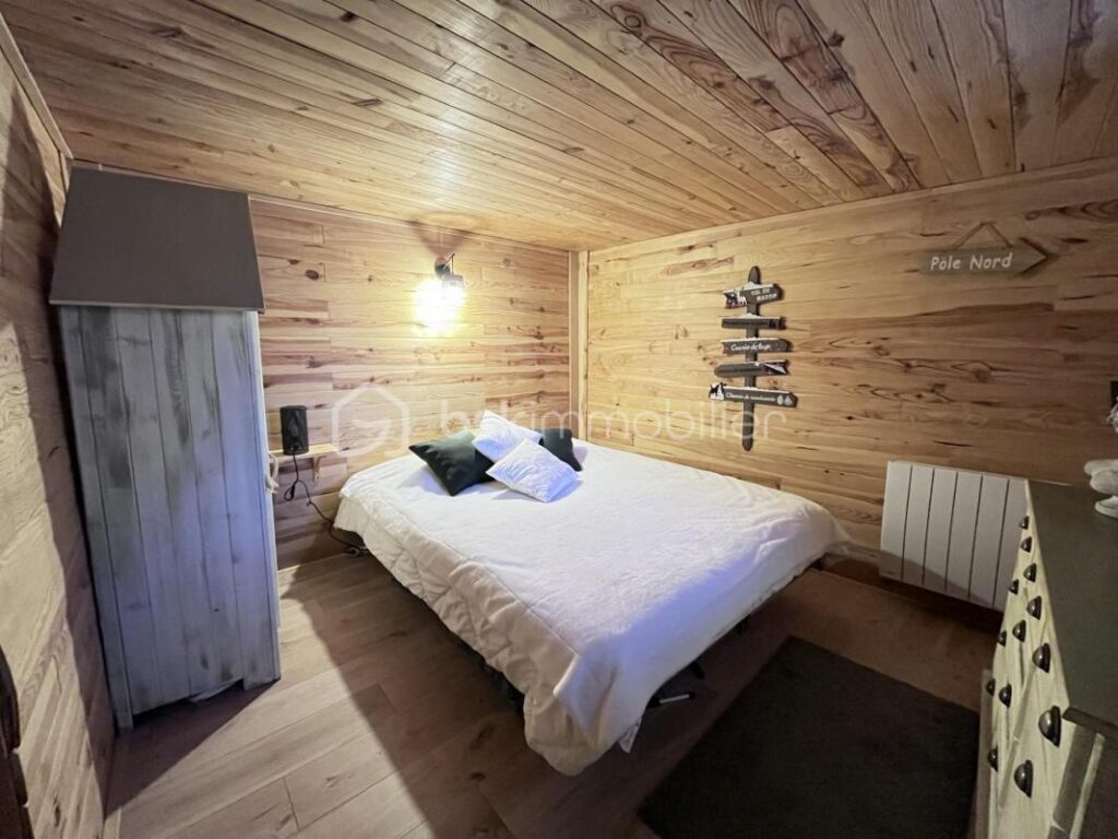 Appartement de standing – 83m² – Terrasse, terrain et stationnements – Saint-Martin-d’Arc – 5 pièces – 4 chambres – 83 m²