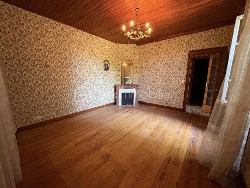 Maison T6 Corps de Ferme à Cieutat – 14 pièces – 5 chambres – 290 m²