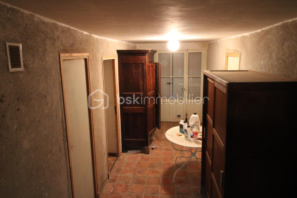 Entre Larzac et Cévennes. Maison de maître d’exception, vallée de la Dourbie NANT – 8 pièces – 3 chambres – 145 m²