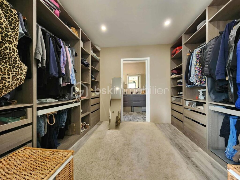 Superbe villa de plain-pied à trois kilomètres de Pézenas – 4 pièces – 3 chambres – 134 m²