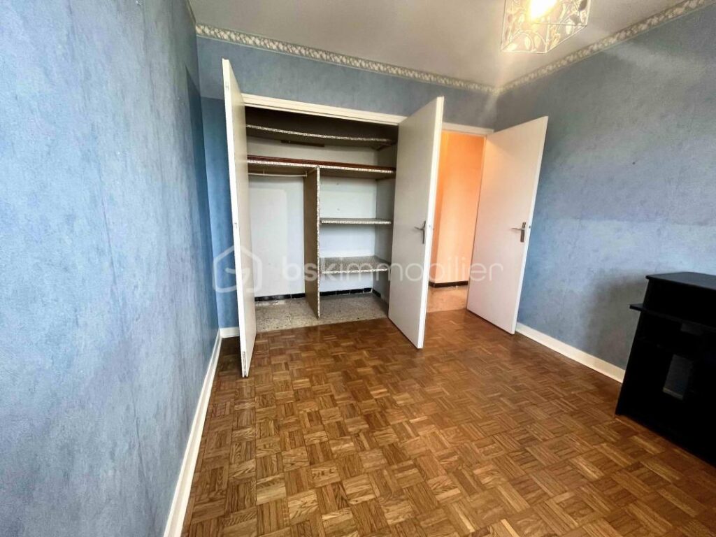 BAISSE DE PRIX ! Vivaraize/Fauriel Appartement 4 pièces de 76,92 m², balcons, grand garage et cave – 4 pièces – 2 chambres – 76 m²