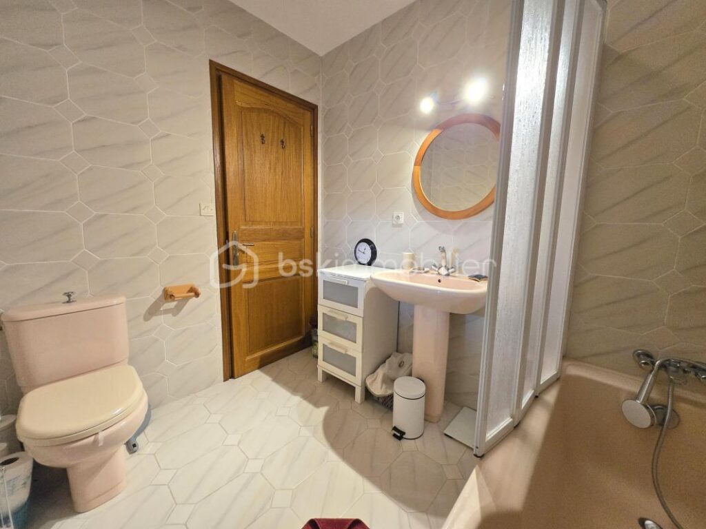 UNE LONGÈRE EN PIERRE D’EXCEPTION — VOLUME, ÉLÉGANCE & CHARME AUTHENTIQUE – 6 pièces – 3 chambres – 182 m²