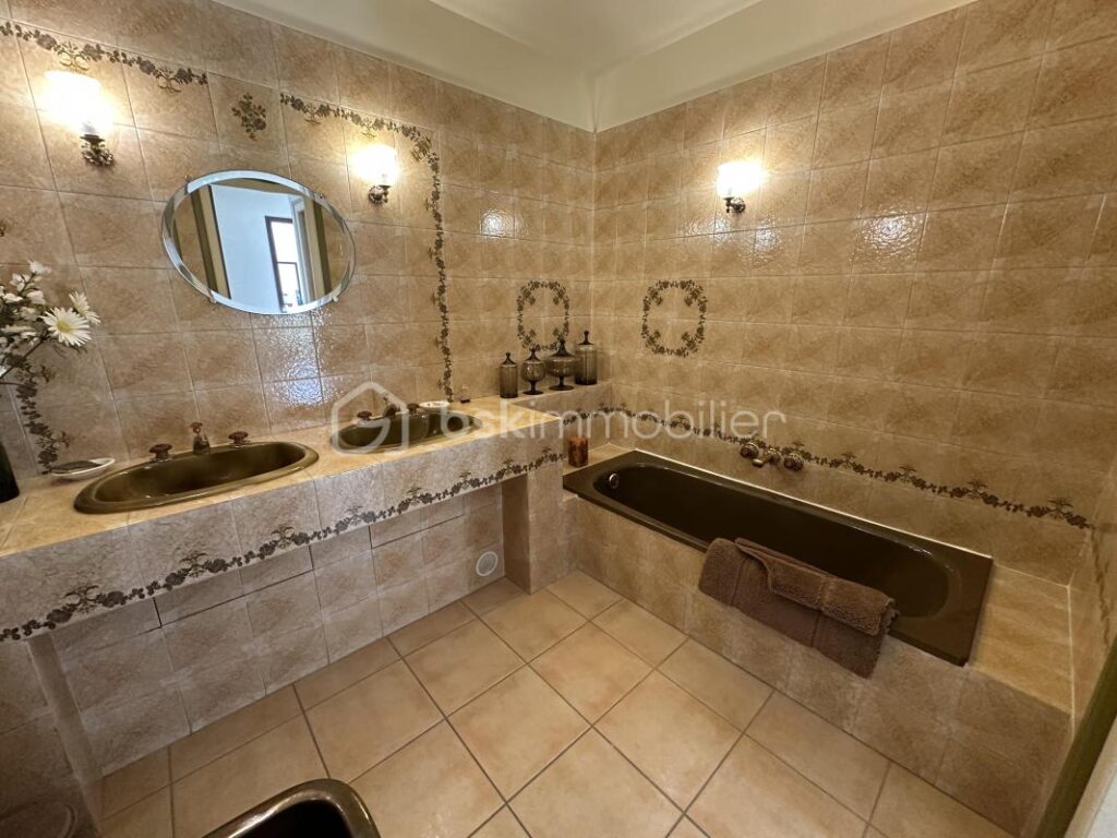 EXCLUSIVITE A SAISIR – 4 pièces – 2 chambres – 118 m²