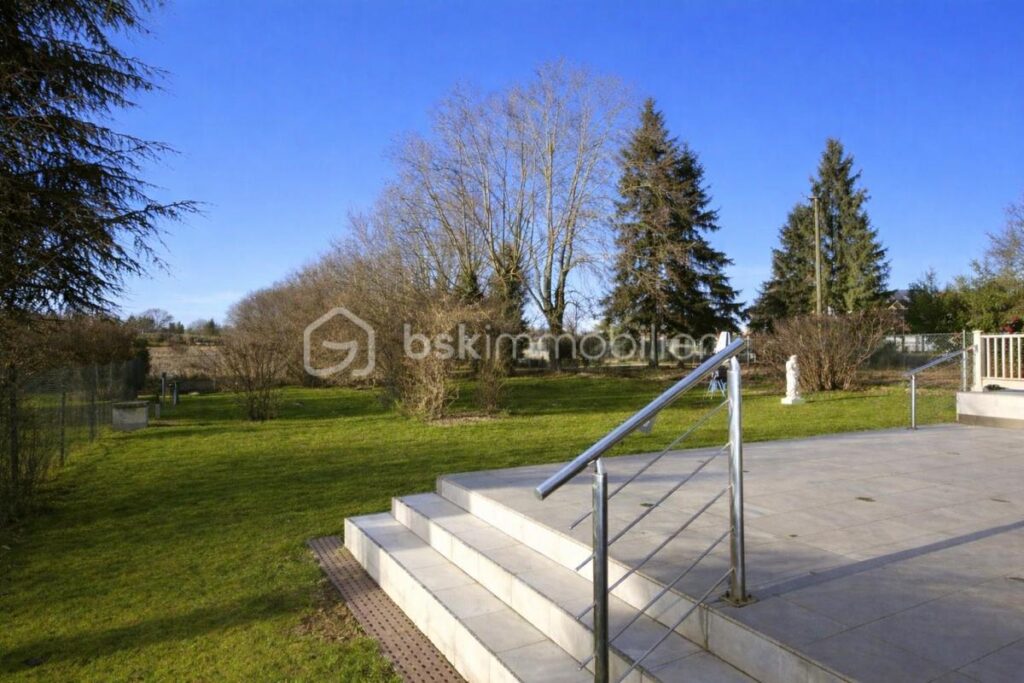 À vendre – Maison indépendante de plain-pied 101m2 avec sous-sol total – Poincy (à 2 min de Meaux) – 4 pièces – 3 chambres – 105 m²