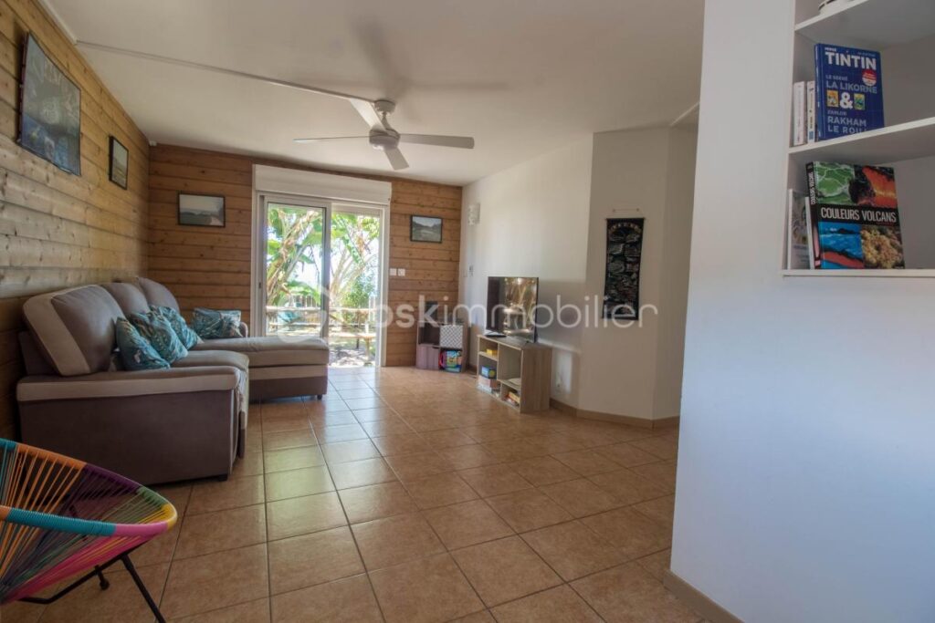 Villa F5 avec Vue Mer, Piscine et Gîte Indépendant – Saint-Joseph (97480) – 7 pièces – 5 chambres – 210 m²