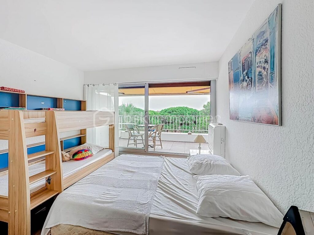 EXCLUSIVITÉ *** Magnifique Appartement T3 de standing Dernier étage Vue Mer Piscine à Port Camargue *** – 3 pièces – 2 chambres – 70 m²