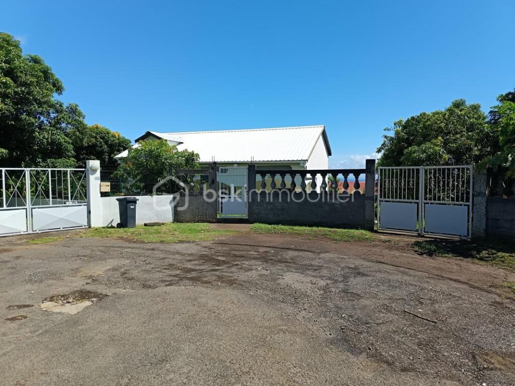 Villa F4/5 de 118m² secteur la Bretagne – 5 pièces – 3 chambres – 118 m²