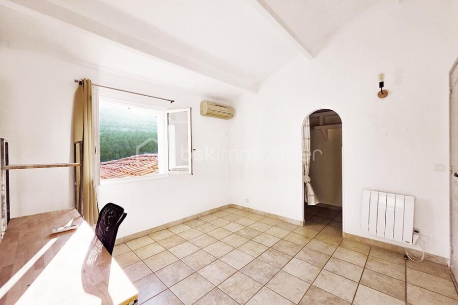 Maison à vendre à Evenos