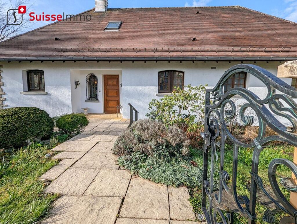 Maison d’architecte Taillecourt 6 pièce(s) 190 m2 – 6 pièces – 4 chambres – 190 m²