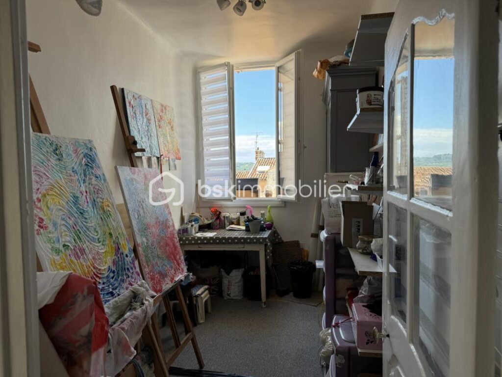 🌟EXCLUSIVITÉ🌟 CHARMANT APPARTEMENT DE 5 PIÈCES AU DERNIER ÉTAGE – CACHET, LUMIÈRE ET CALME ABSOLU – 5 pièces – 3 chambres – 92 m²