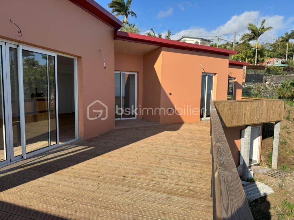 Maison neuve 150 m² – 5 pièces – 3 chambres – 150 m²