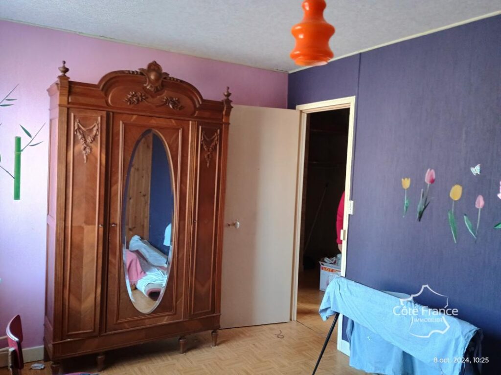 AISNE (02) – GERGNY – Maison de village à rénover – 10 pièces – 6 chambres – 210 m²