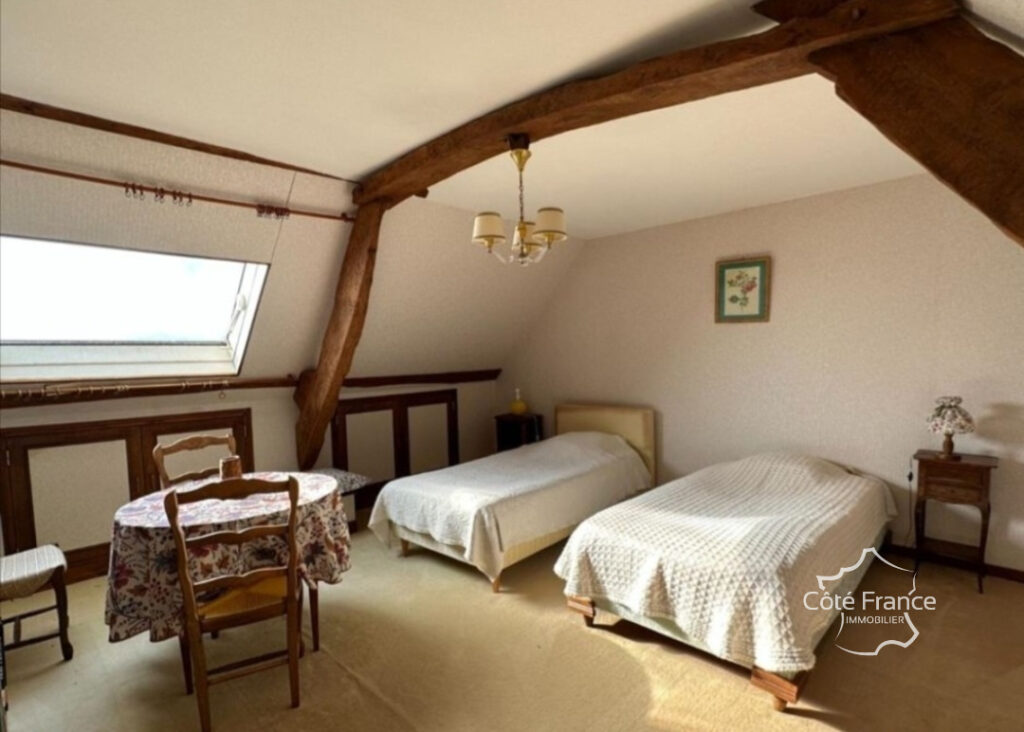 CORPS DE FERME AU COEUR DES MARAIS – 7 pièces – 4 chambres – 207 m²