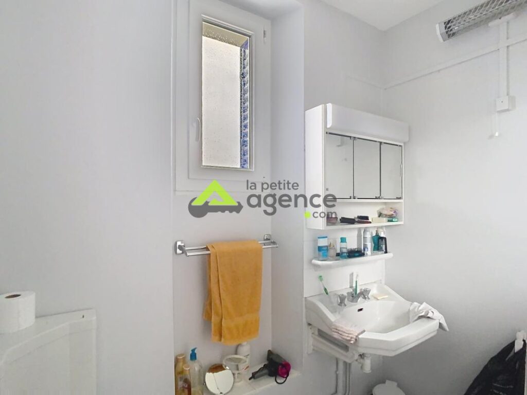 Maison de campagne dans charmant village – 5 pièces – 3 chambres – 110 m²