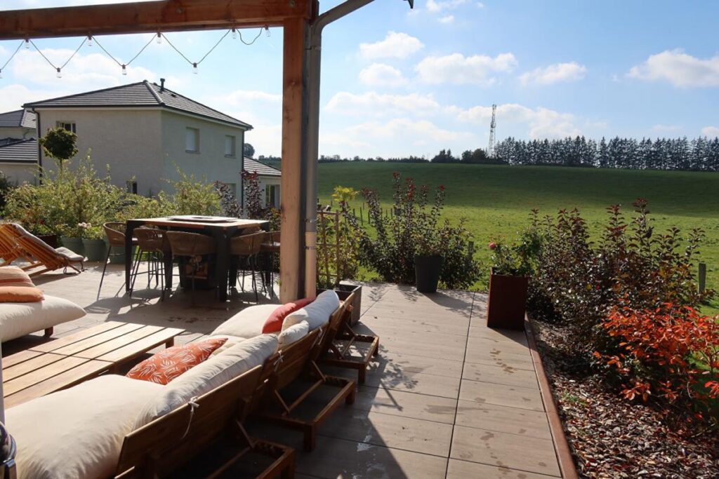 Maison d’architecte Besancon 185 m2 – 7 pièces – 4 chambres – 185 m²