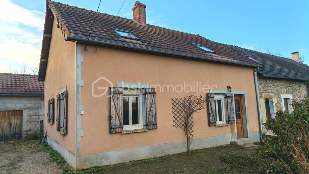 Charmante maison mitoyenne authentique 104 m² habitable environ – 4 pièces – 2 chambres – 112 m²