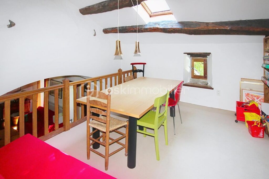 Enorme propriété dans la nature proche des Cévennes – 8 pièces – 5 chambres – 165 m²