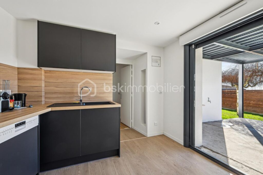 Un espace de vie exceptionnel avec de multiples terrasses ! – 7 pièces – 4 chambres – 234 m²