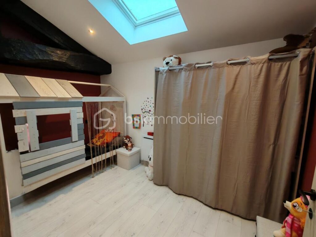 CHARME & AUTHENTICITÉ AU CŒUR DE LA CAMPAGNE BRESSANE – 8 pièces – 4 chambres – 171 m²