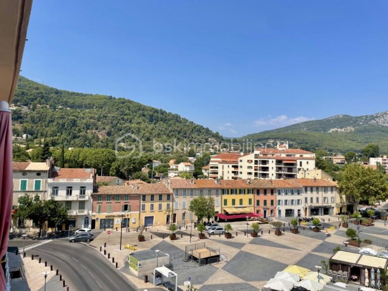 APPARTEMENT T3 LA VALETTE DU VAR DERNIER ETAGE – 3 pièces – 2 chambres – 73 m²