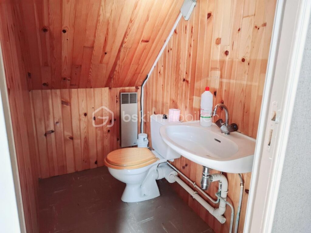 JOLIE MAISON EN PIERRE PRIX NEGOCIABLE – 4 pièces – 2 chambres – 91 m²