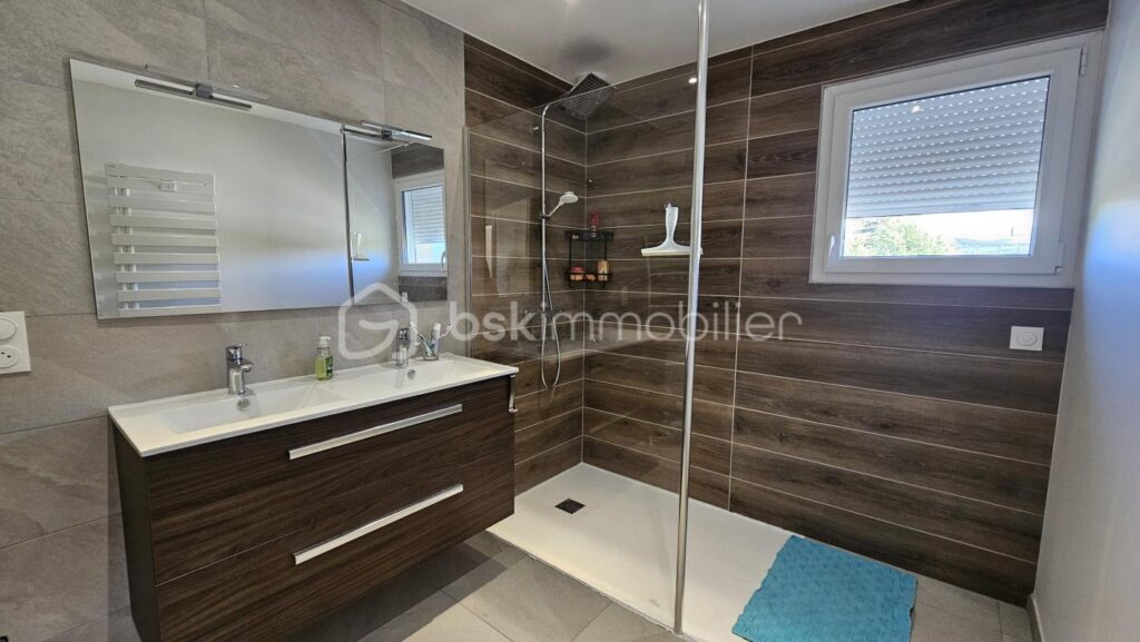 Maison récente , 4 chambres – 5 pièces – 4 chambres – 128 m²