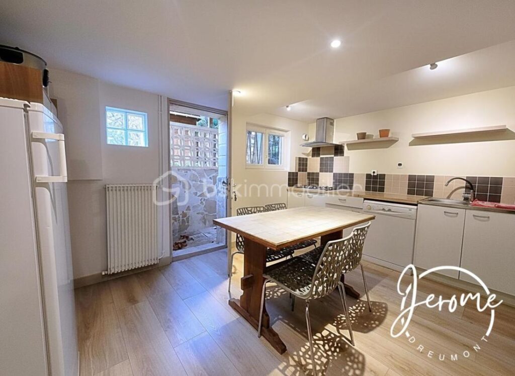 Maison familiale rénovée 7 P/ 148 m² / Montgeron secteur résidentiel – 7 pièces – 4 chambres – 148 m²