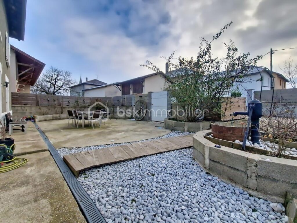 Maison de charme et de caractère – avec 4 chambres – 5 pièces – 4 chambres – 145 m²