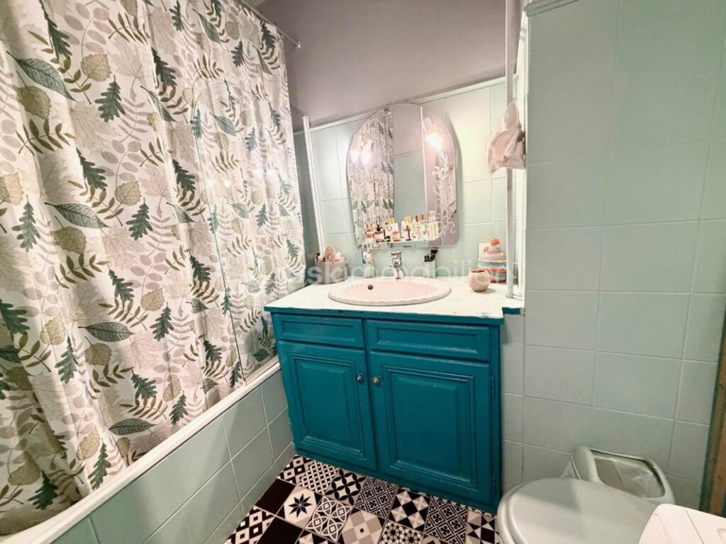 Résidence LES CHAMPS LASNIERS beau F5 avec cave et 2 places de parking privé en sous sol – 5 pièces – 3 chambres – 96 m²