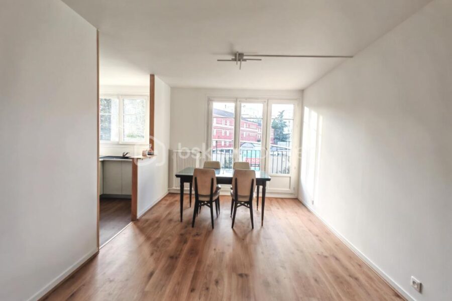 Appartement à vendre à Paris 20e arrondissement — Vue sur la ville — photo 17