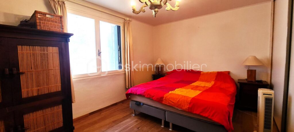 *** Maison de village de 146m²- Cour- Loggia- T2 en RDC- Vue- La Palme *** – 6 pièces – 3 chambres – 146 m²