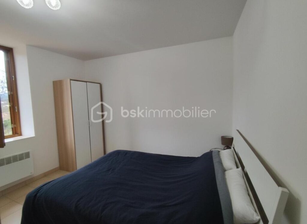 Grande maison de caractère entièrement rénovée, idéale résidence principale ou projet mixte – 10 pièces – 5 chambres – 166 m²