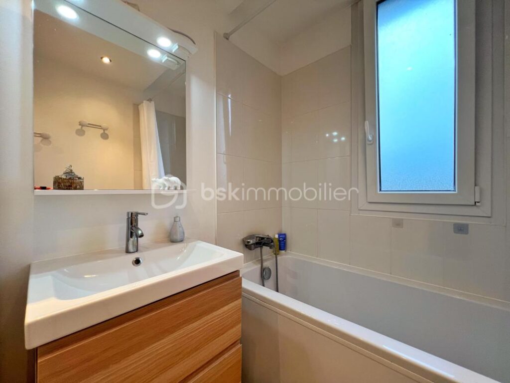 Luminosité et vue nature pour cet appartement de 4 pièces 65,33 m2 – 4 pièces – 2 chambres – 65 m²