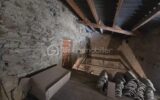 Maison de village en pierre avec jardin – Fort potentiel de rénovation – Village calme proche Uzès – 4 pièces – 2 chambres – 78 m²